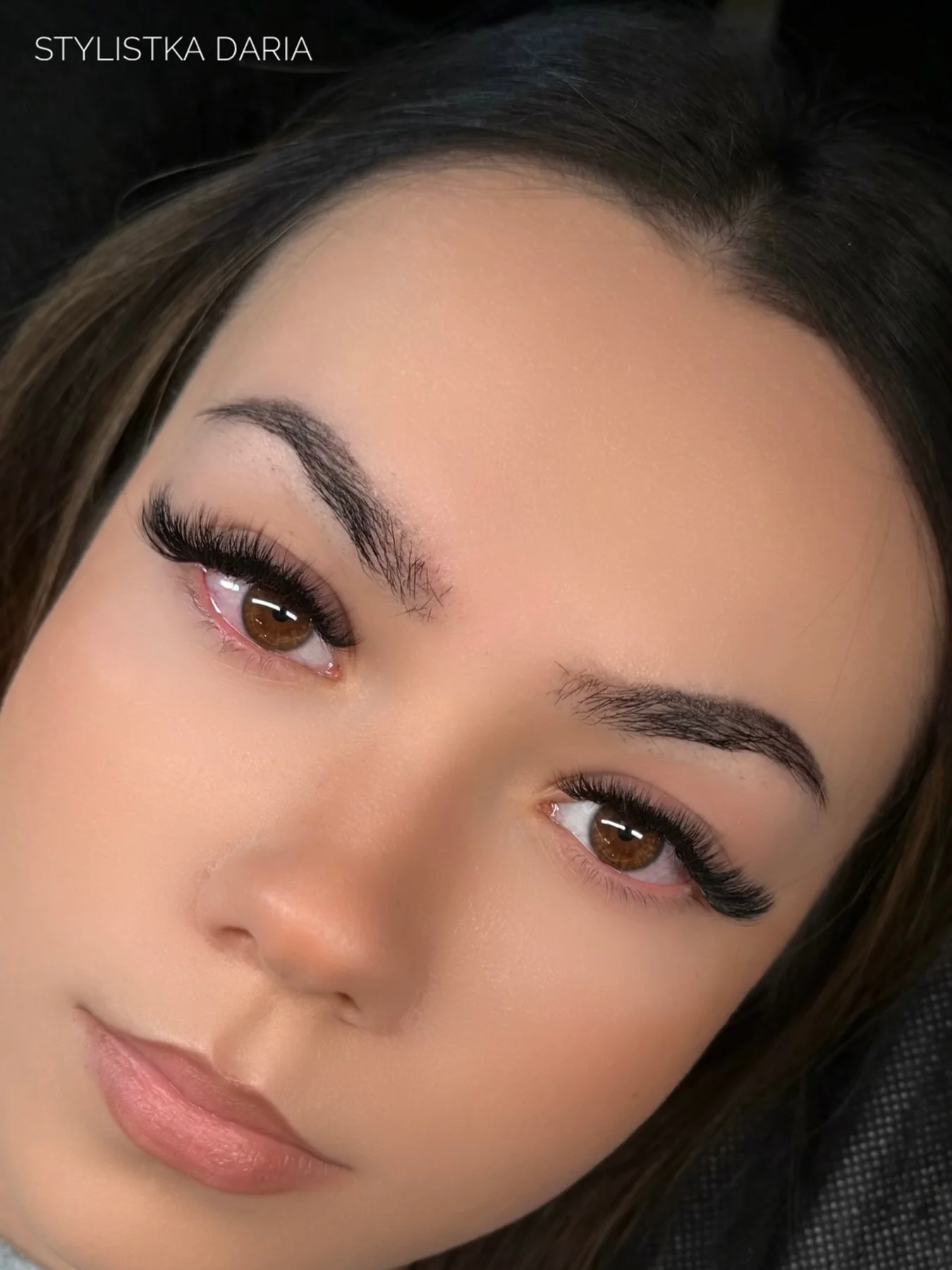 Stylizacja rzęs wykonana w salonie Madam Beauty